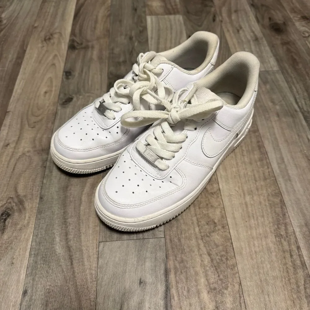 Nike Air Force 1’s white sneakers women’s 7.5